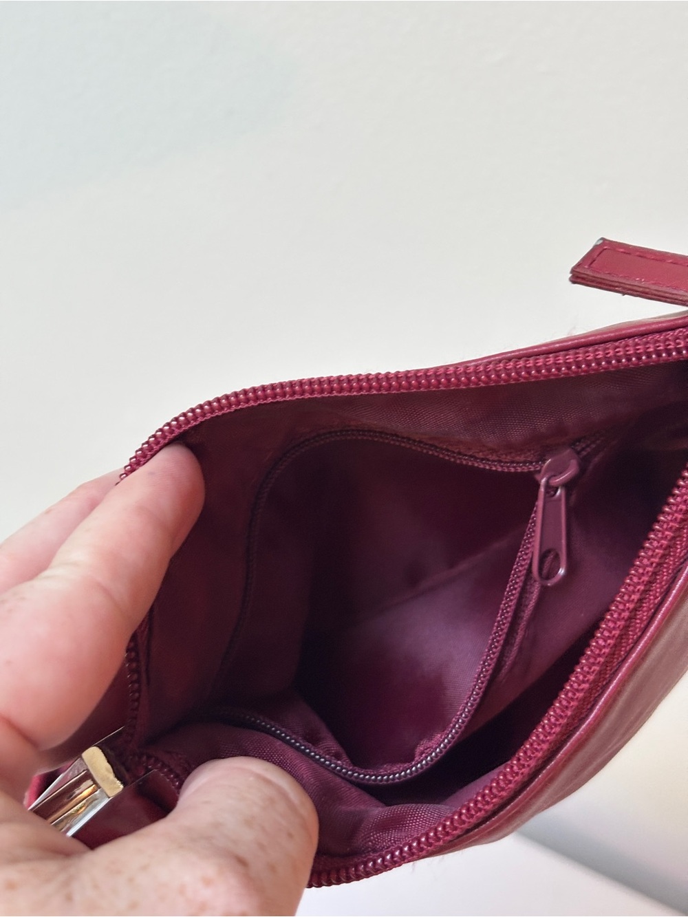 Dark Red Vintage Wristlet Clutch - Pleather Pouch - Picture 8 of 11